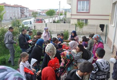 23 Nisan Çocuk Bayramı Dolayısıyla Çocuklarımıza Hediyeler Dağıttık